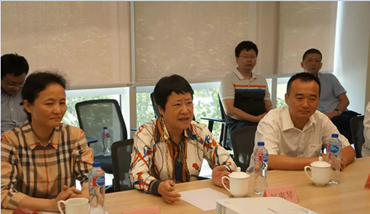上海市青浦区区委书记赵惠琴带队光临俄罗斯专享会294调研