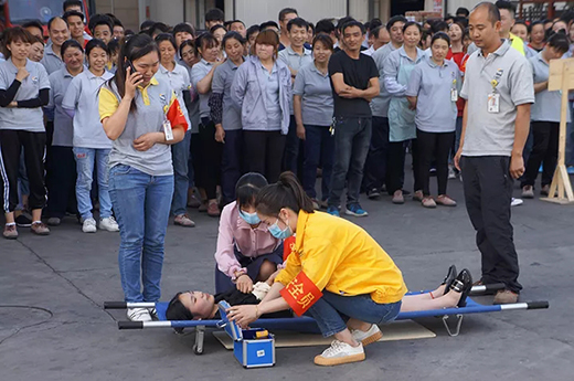 上６砺匏棺ㄏ砘2942019年上半年消防演习现场